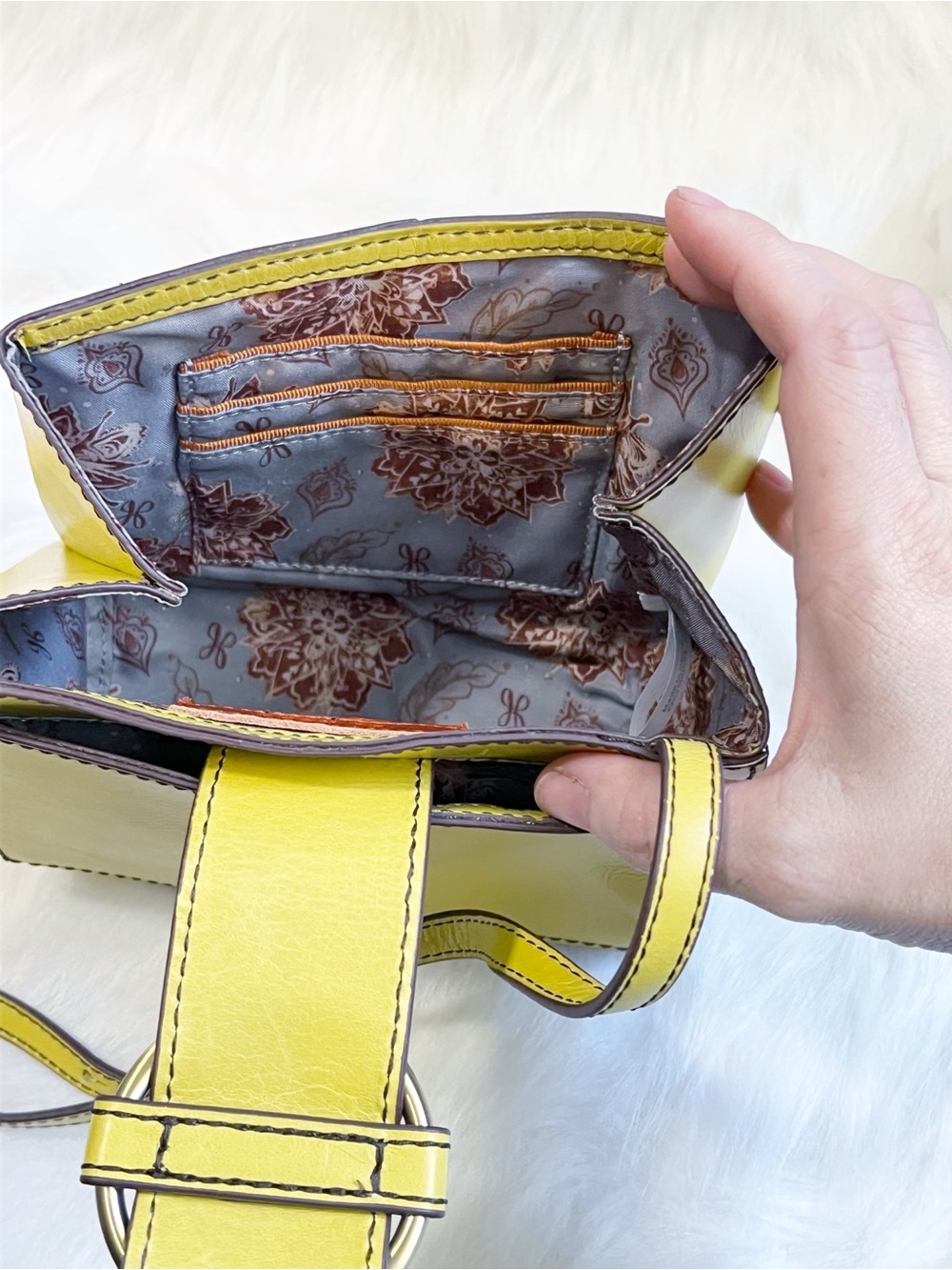 HOBO NWT Elan Leather Crossbody in Lemongrass Yellow Rare - Picture 8 of 8